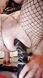 सेक्सी लेडीबॉय राइडिंग बीबीसी डिल्डो snapshot 7