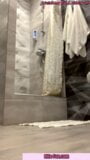 Rita Fox se lava y se masturba el coño en la ducha snapshot 2