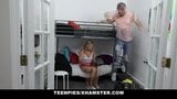 Teenpies - grote kont blonde tiener laat haar stiefbroer haar creampie maken snapshot 2