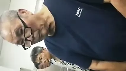 Chini booa aadmi