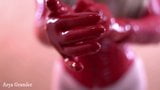 Czerwone rękawiczki lateksowe, darmowe wideo z fetyszem snapshot 6