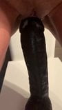 Verheiratete Dame mit schwarzem Dildo snapshot 3