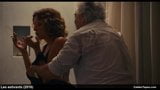 Beroemdheid actrice Valeria Golino naakt & zwarte lingerie in film snapshot 3