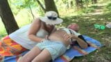 Una pareja mayor tiene sexo junto al lago, una joven zorra los ve snapshot 4