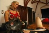 BDSM-Versuchungen aus Latex (Full Movie) snapshot 21