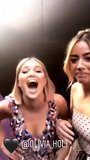 Chloe Bennet berkata dia mahu duduk di Olivia Holt snapshot 5