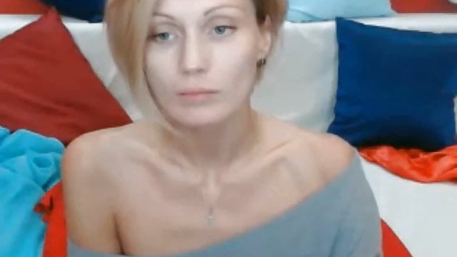 Mom’s cheeky moment was captured on camera!