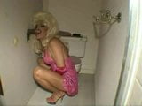 Cd chupando y follando en gloryhole snapshot 3