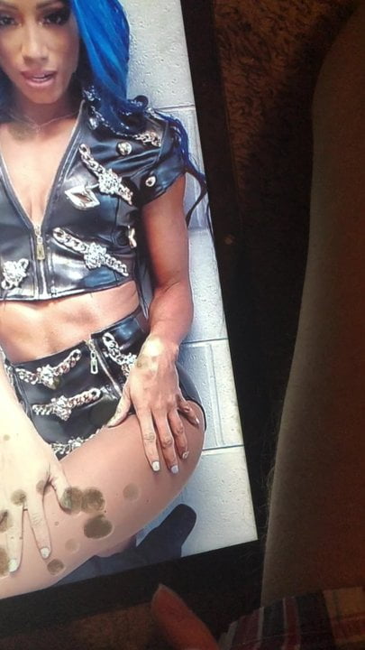 Sasha banks cum hold 11