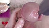 Super close-up van de eikel. urethrale spelletjes met de dilatator. snapshot 7