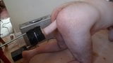 Neukmachine verpest dikke jongenskont met enorme dildo snapshot 3