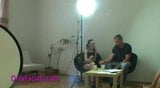 Backstage Blowjob mit riesiger Gesichtsbesamung snapshot 2