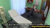 Médico buceta fode sua esposa em seu escritório snapshot 5