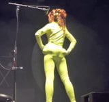 Lindsey Stirling sexi nalgona en Strasbourg snapshot 4