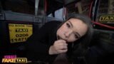 Taxi finto femminile - Sofia Lee e le sue enormi tette naturali - sesso snapshot 8