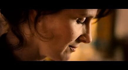 Elles (2011)