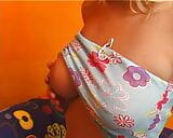 Rubia super cachonda con grandes tetas folla duro su propio coño snapshot 5