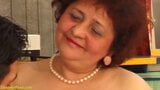 Abuela gordita follada por toyboy snapshot 2