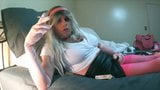 Merokok crossdresser snapshot 8