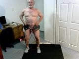 Abuelo desnudo hacer ejercicio snapshot 2