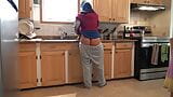 Marroquí esposa consigue creampie doggystyle rapidito en la cocina snapshot 10