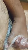 Handjob dalam tab mandi snapshot 6