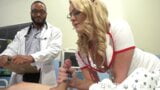 バイセクシュアルの医師と看護師のコンピレーション-双眼鏡 snapshot 15
