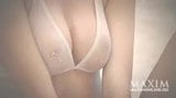 Une superbe modèle russe se déshabille de son bikini mouillé! snapshot 3
