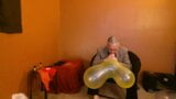 Balloonbanger 70) pop belon belon mickey mouse dan mencukur. (sesi tamat dalam video 71) snapshot 3