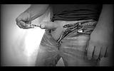 Sondagem da uretra no pau. Vídeo de música em preto e branco. snapshot 11