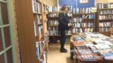 Minx s'exhibe dans une librairie (édité) snapshot 4