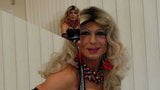 Tgirl Cortney stellt sich vor - blonde Transe in Schwarz snapshot 10