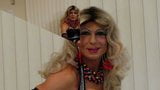 Tgirl Cortney stelt zichzelf voor - blonde tranny in het zwart snapshot 10