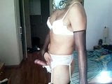 Crossdresser dalam pakaian dalam hitam dan putih dan stoking!! snapshot 8