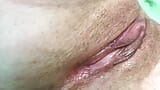 La figa giocherellona ha bisogno di più varietà. La figa piena di sperma ottiene un orgasmo seduta in faccia snapshot 1