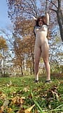 Ao ar livre mostrando e dedando em outubro snapshot 14