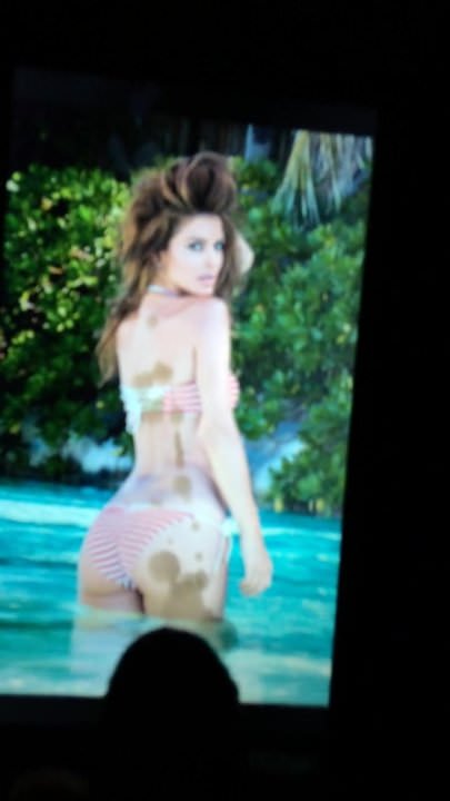 Cum tribut pentru Maria Menounos