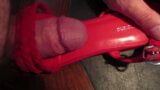 Roten Schuh ficken mit Stöhnen und Abspritzen snapshot 4