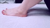 ¿Quieres divorciarte de mis pies en la cama? snapshot 1