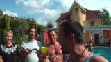 Festa in piscina - (scena # 01) snapshot 6