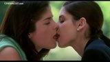 Celebridades desnudas - besos de lesbianas famosas snapshot 2