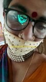 Indischer Transvestit fickt Schlampe Lara d'souza sexy Video snapshot 1