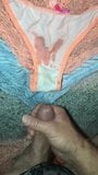 Съемка огромной порции спермы в трусиках и нижнем белье с женой snapshot 10