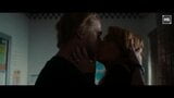 Kristen Wiig - сцены горячего поцелуя, 4K snapshot 7