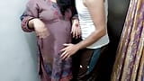 Att se bhabhi ensam i huset, devar hade analsex med bhabhi. snapshot 1