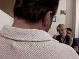Немец делится своей женой в черном нейлоне snapshot 3