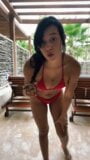 Dulce - rote Bikini-Lust snapshot 1