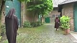 Las monjas del convento son verdaderas putas snapshot 2