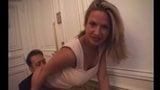 J'adore le cul d'une superbe blonde mariée. amusant pervers snapshot 2