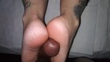 Footjob von meiner Masseuse Teil 2 Abspritzen snapshot 4